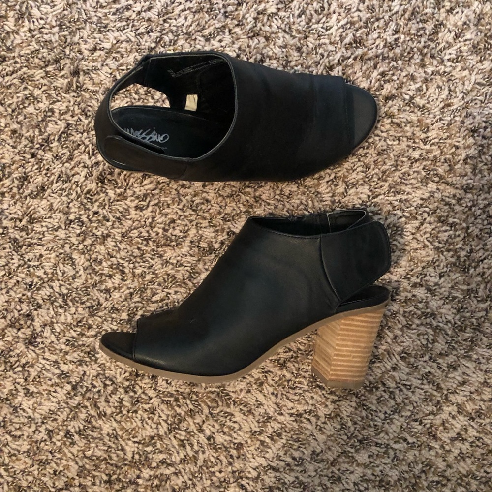 Black and Tan heel